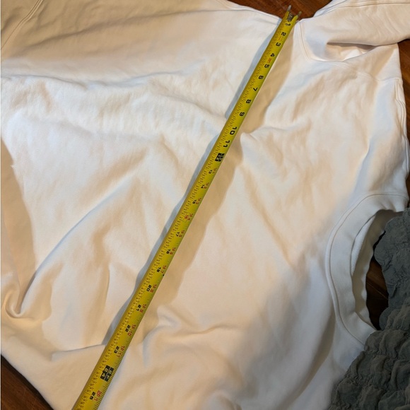 Lululemon White Oversized Crewneck Sweatshirt Athleisure Pullover (1080) - Picture 3 of 8